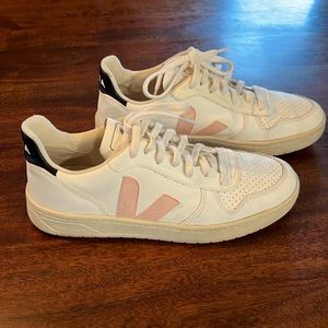 Veja V-10 Leather Lace-Up Sneakers